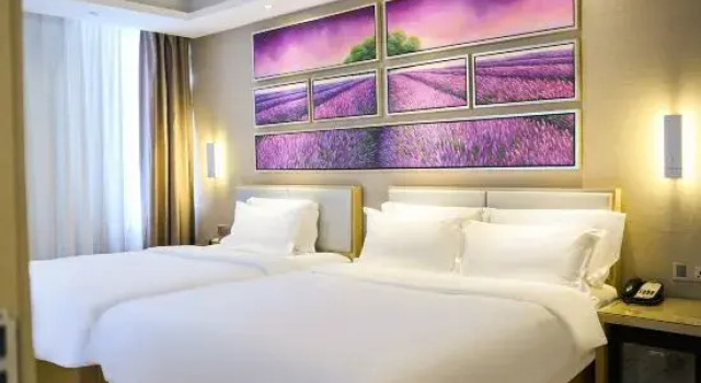 Люкс Deluxe Lavande Hotels (Zhangjiakou Victoria Square)
