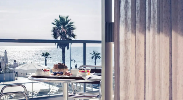 Двухместный номер Superior с видом на море Mercure Villeneuve Loubet Plage