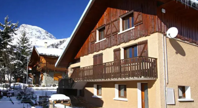 Chalet Odalys Alpina, Забронировать Шале Коттеджи Мон-де-Ланс, рядом с Горнолыжный подъемник Жандри 3S, Коттедж