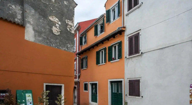 Apartments Tizi Rovinj, Забронировать Апартаменты/квартира Отели Ровинь с парковкой, рядом с Church of Saint Benedict Rovinj, Парковка