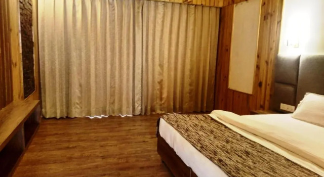 Qcent Woods Spa & Resort