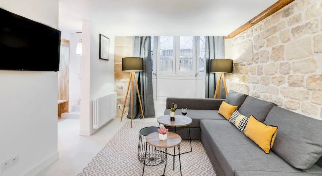 Spacious and Charming Flat on île de la Cité, Забронировать Отель Париж Иль-де-Франс, рядом с Лувр — Риволи
