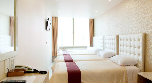 Трёхместный номер Standard Hotel Cozy Myeongdong