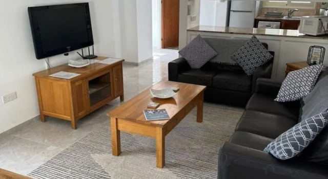 Stunning 3-bed Villa in Peyia