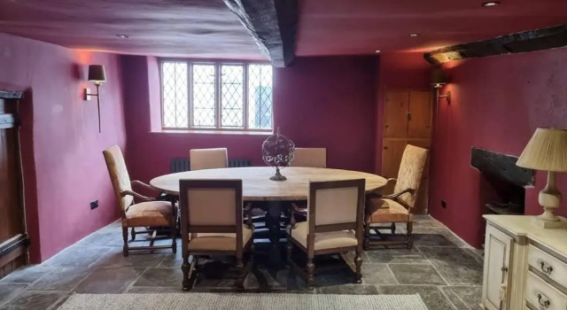 Remarkable 4-bed Cottage in Cearleon, Reserva ahora Casa o chalet Newport Gwent