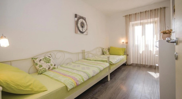 Amazing Home in Rovinj With Wifi and 2 Bedrooms, Забронировать Отель Отели Ровиньско села с бассейном, Бассейн