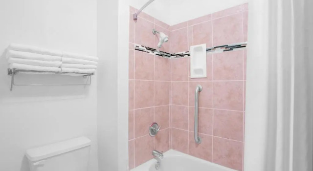 Люкс Days Inn by Wyndham Lake Village