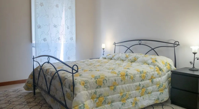 Апартаменты Roma - Via la Spezia 70