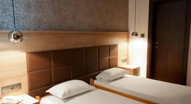 Двухместный номер Standard Metropolis Hotel