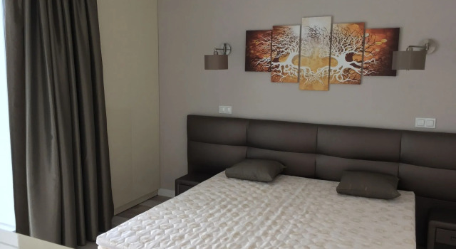SUPER-APARTAMENTY International Fair, Забронировать Отель Отели Вилда с парковкой, Парковка