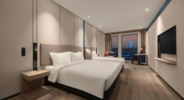 Номер Standard Holiday Inn Express Shanghai Pujiang by IHG