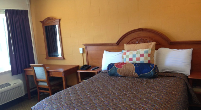 Deluxe Inn