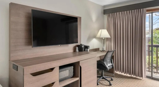 Четырёхместный номер Standard Sandpoint Hotel & Suites Downtown