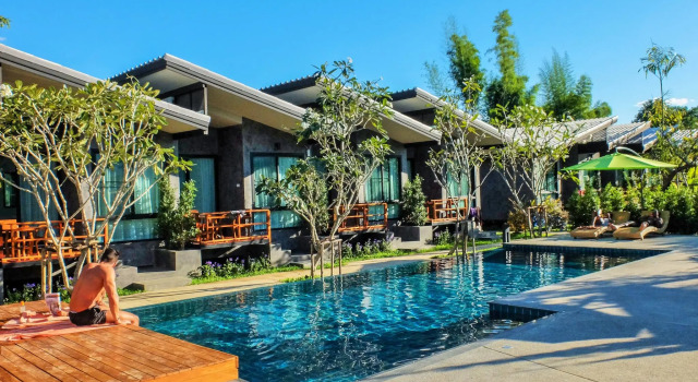 Двухместный номер Deluxe с видом на бассейн Family House Zen Boutique Resort