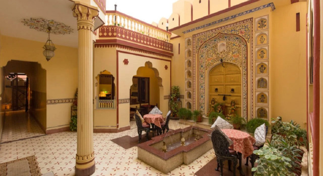 Umaid Bhawan - A Heritage Style Boutique Hotel, Забронировать Бутик-отель Отели штата Раджастхана с бассейном, Бассейн