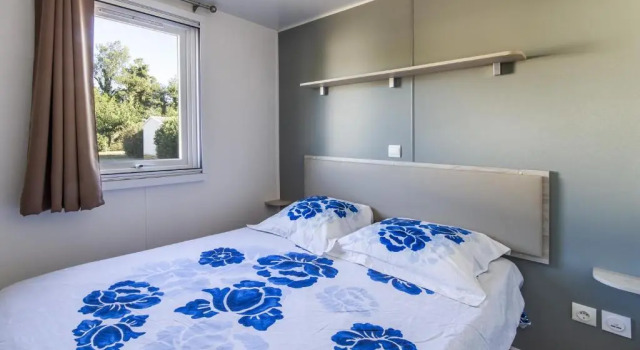 Camping Paradis Le Pearl, Book Campground SPA Hotels in Vermillion Coast, SPA