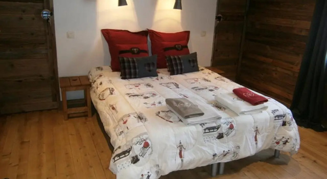 Chambres dhôtes de charme Douglas, Prenota Bed & breakfast Hotel a Alvernia con parcheggio, Parcheggio