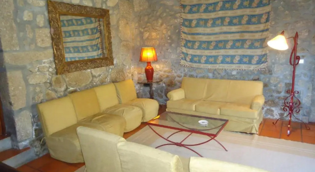 Коттедж с 6 комнатами Quinta de Luou