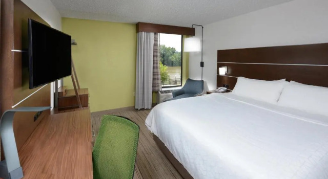 Run of House Holiday Inn Express Danville by IHG