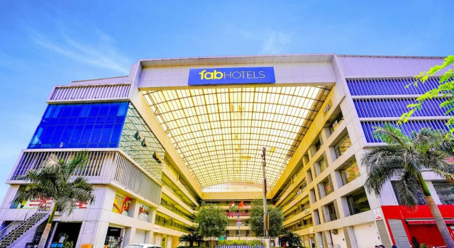 Fabhotel Royal Paradise