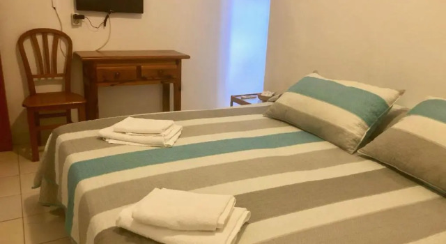 Ochomin Hostel, Book Hostel / Vandrerhjem Hoteller i Cadiz Province med parkering, Parkering