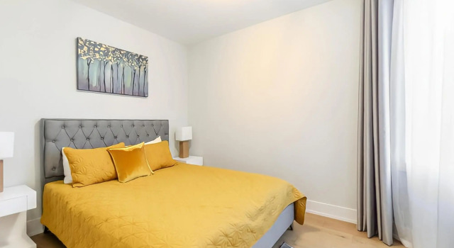 Newly renovated 4 Bed 3 Bath House in DT Toronto, Varaa Hotelli Toronto 