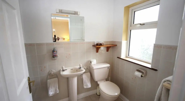 Семейный номер Standard с красивым видом из окна Launard House