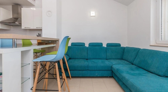 Nice Apartment in Biograd na Moru With Wifi and 2 Bedrooms, Забронировать Апартаменты/квартира Отели Биоград-на-Мору с парковкой, рядом с Частный Пляж «Кемп Сенди», Парковка