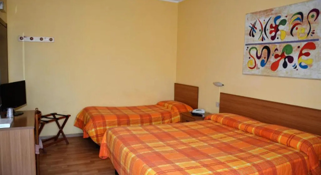 Трёхместный номер Standard Piccolo Hotel