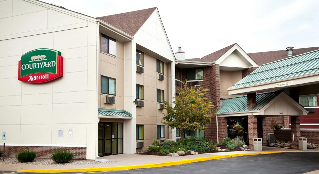 Courtyard by Marriott La Crosse, Book Hotel Hoteller i La Crosse med morgenmad, Morgenmad
