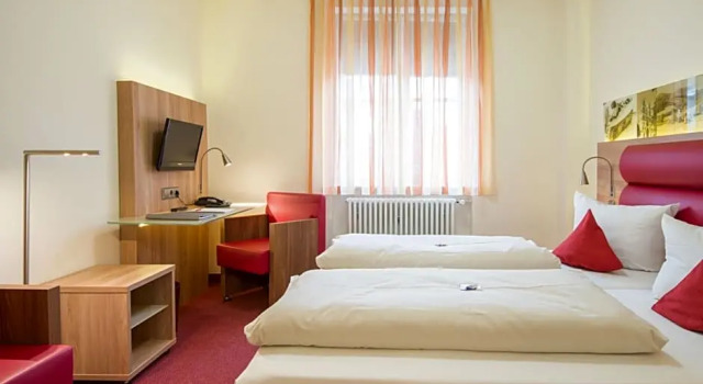 Номер Standard Stadthotel Freiburg Kolping Hotels & Resorts
