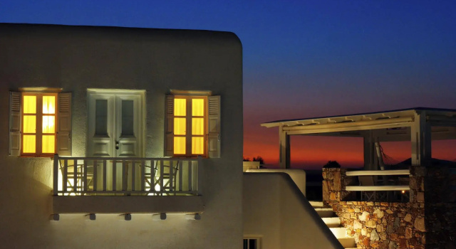 Aspalathras White Hotel