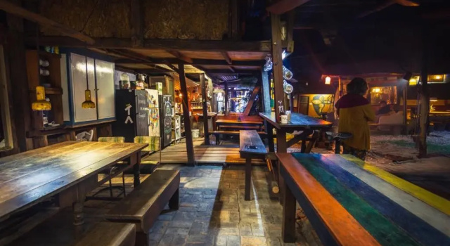 Кровать в общем номере La Brújula Hostel