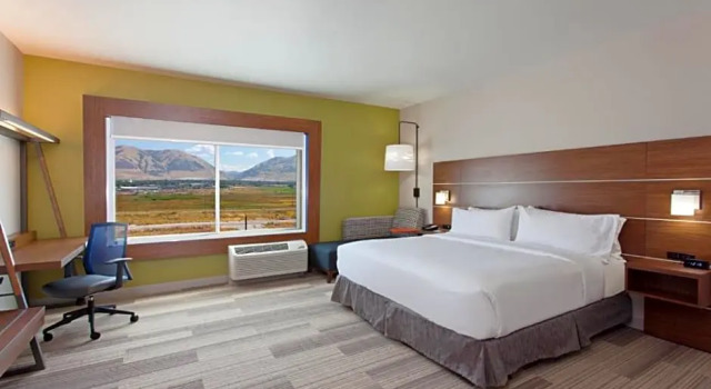 Двухместный люкс c 1 комнатой Holiday Inn Express & Suites Brigham City - North Utah by IHG