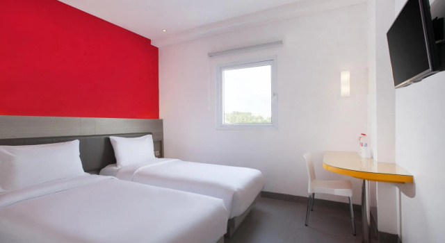 Standard Twin room Amaris Hotel Sriwedari Solo