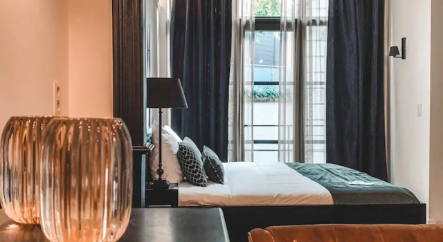 Двухместный номер Deluxe с балконом B in Antwerp