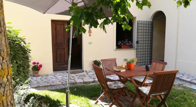 Апартаменты c 1 комнатой с видом на сад Apartments Borgo Toscano