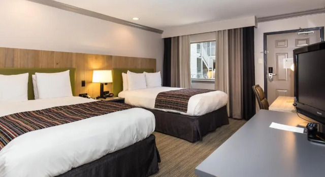 Четырёхместный номер Standard Country Inn & Suites by Radisson, Metairie New Orleans , LA