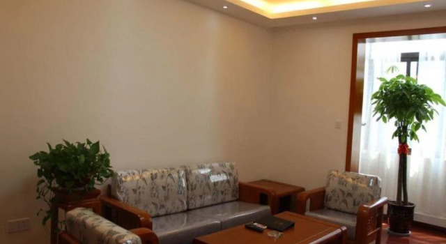 Xi'an Qinguan Business Hotel, Rezerwuj Hotel Yanta , w pobliżu Tiyuchang Station