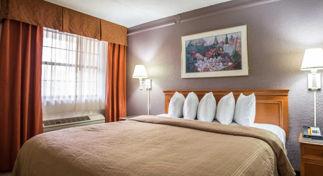 Номер Standard Quality Inn & Suites Airport
