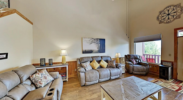 830golf1 2 Bedroom Condo