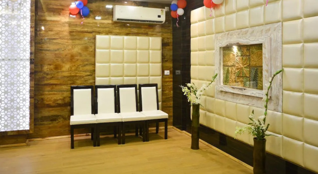 Treebo Trend Hotel Rudraksh, Book Hotel 3-stjernede hoteller i Azara, 3*