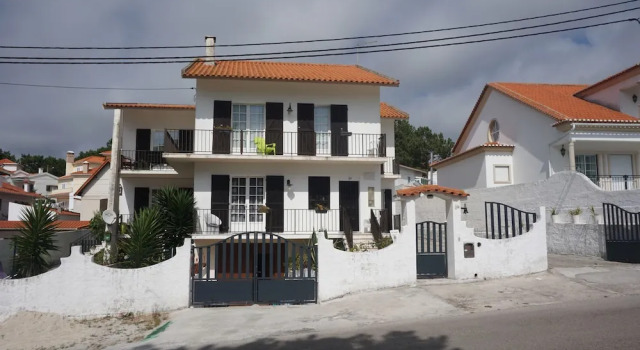 Casa Praia da Nazare, Забронировать Отель Отели Назаре 3 звезды, рядом с Арена Праса де Торос, 3*