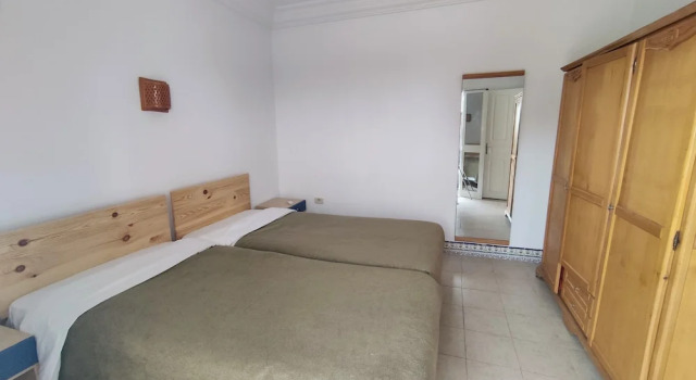 Cozi Coliving, Book Pension Hoteller i Merzaia med parkering, Parkering