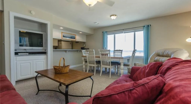Rolling Surf 1 - 3 Br Home