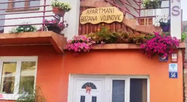 Apartments Bozana Vojinovic, Book Hotel Hoteller i Zabljak med parkering, Parkering