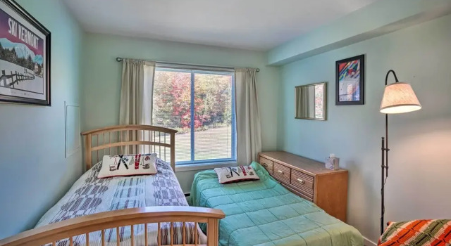 Comfortable Dover Apartment: Walk to Mt Snow!