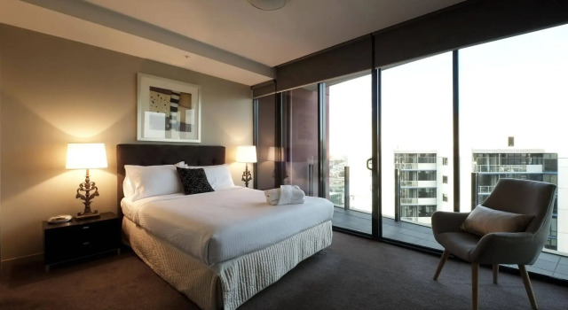 Docklands Prestige Apartments Melbourne, Забронировать Апартаменты/квартира Докландс Мельбурн, рядом с Пристань для яхт «Е»