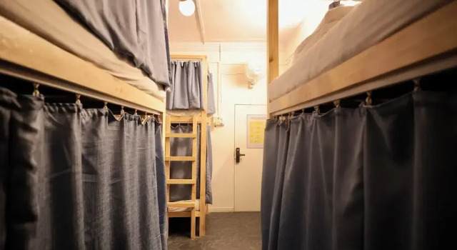 Кровать в общем номере (женский номер) Locomo Hostel Mini - 9 mins from airport