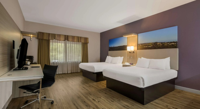 Четырёхместный номер Standard Best Western Diamond Bar Hotel & Suites